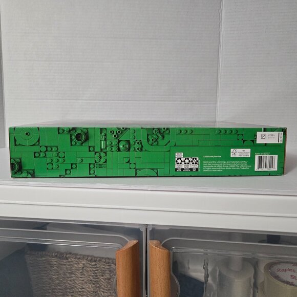 LEGO Ideas 21342 - Insect Collection - Picture 7 of 10